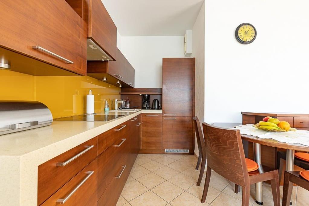Apartment In The Heart Of Gdansk Exterior photo