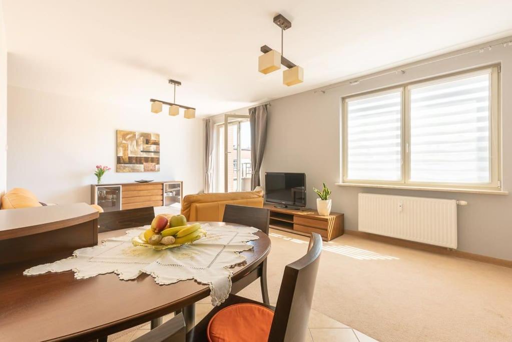 Apartment In The Heart Of Gdansk Exterior photo